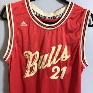Jimmy Butler #21 Chicago Bulls Jersey Men’s M Adidas NBA Red Sewn Embroidered